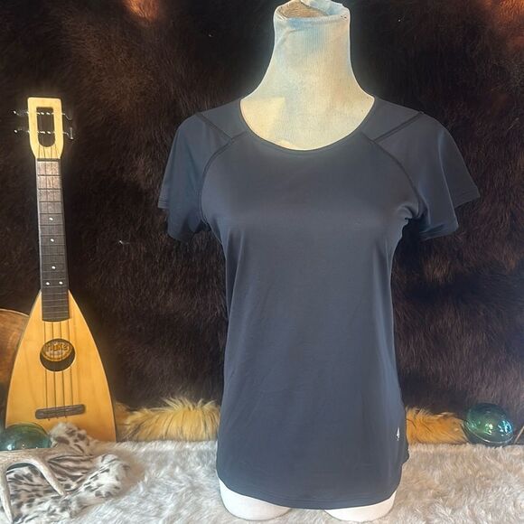 Mountain Hardwear Tops - Mountain Hardwear shirt S (6025)